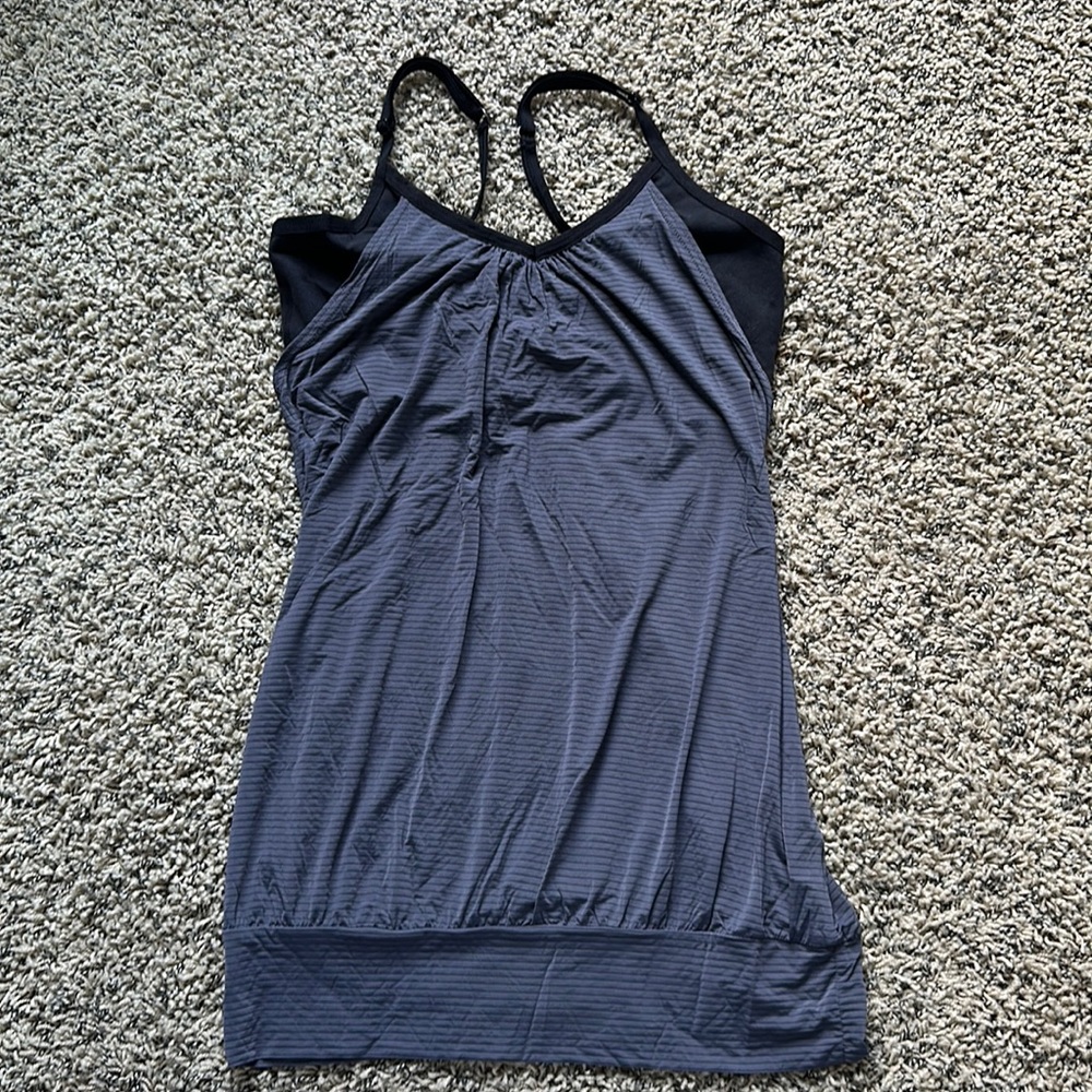 Beyond Yoga 2-in-1 top